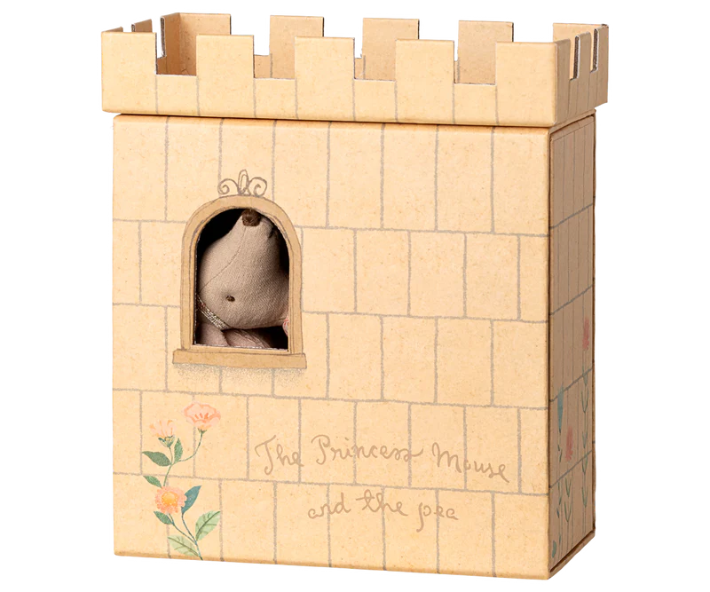 Princess and the pea, Big sister mouse