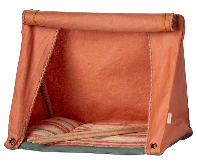 Happy camper tent, Mouse