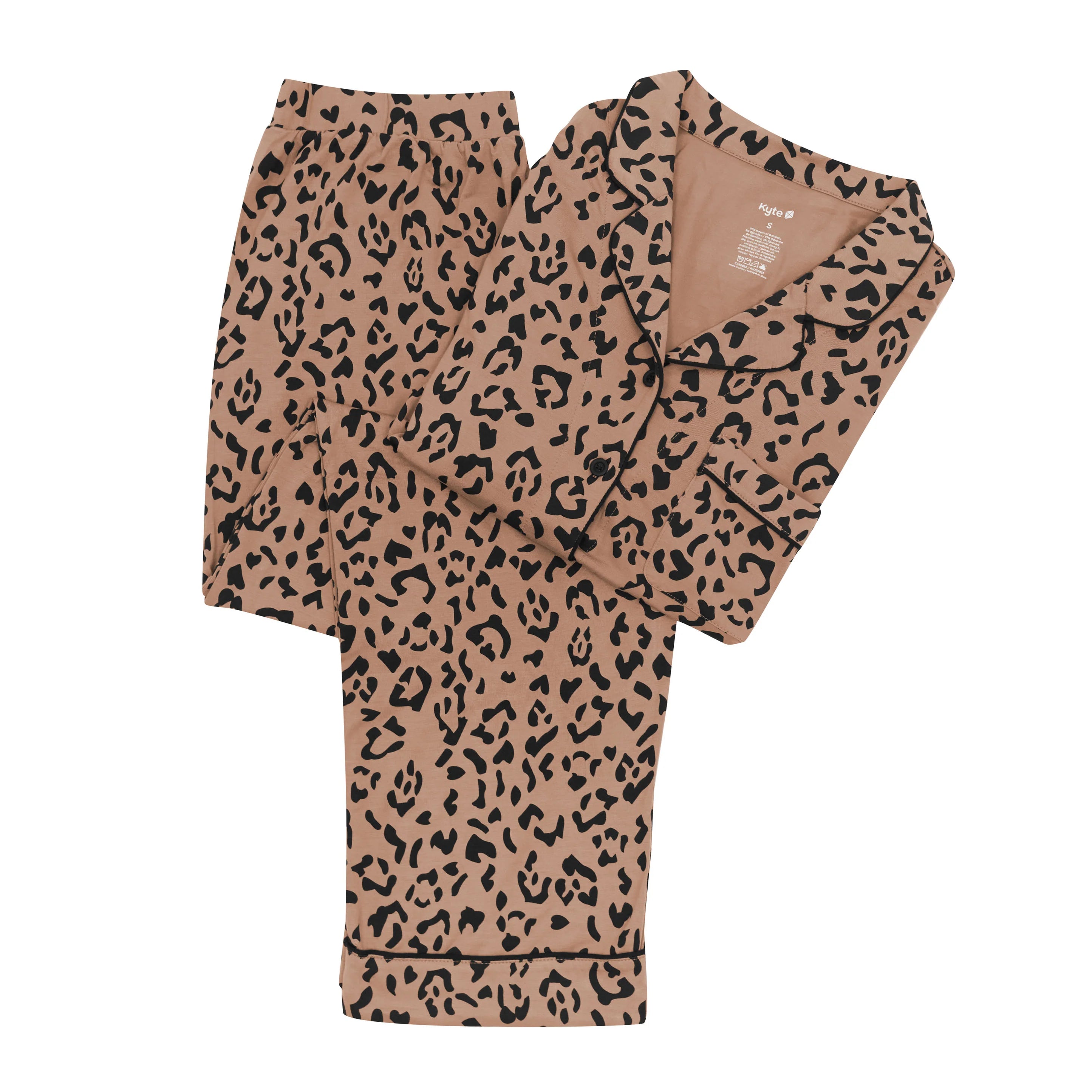 Long-Sleeved Women's Pajama Set in Latte Leopard
