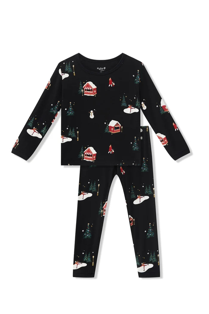 Long Sleeve Pajamas in Winter Wonderland