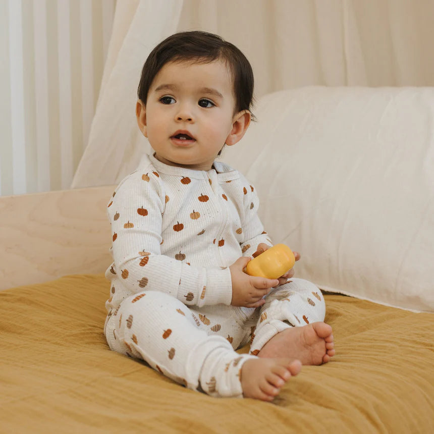 Pumpkin Print on Heathered Oatmeal Convertible Sleeper