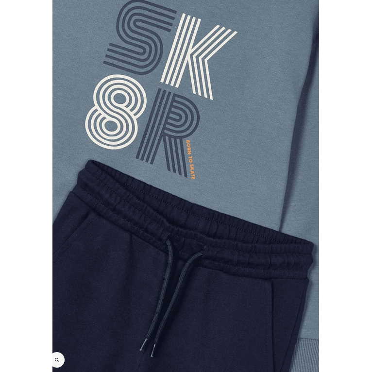 Skater Jogger Sweatshirt & Sweatpants